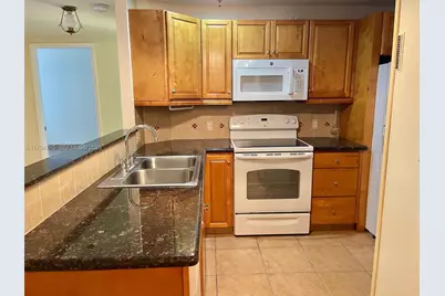 4330 Hillcrest Dr #214, Hollywood, FL 33021 - Photo 6