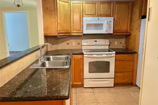 4330 Hillcrest Dr, Hollywood, FL 33021 - Photo 6