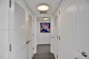 4401 Collins Ave, Miami Beach, FL 33140 - Photo 18