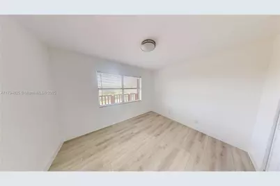 9900 Sunrise Lakes Blvd #309, Sunrise, FL 33322 - Photo 32