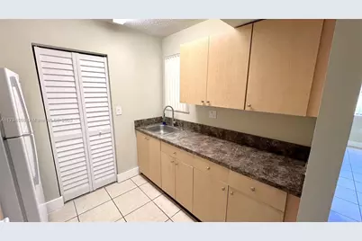 686 NW 114th Ave #101, Sweetwater, FL 33172 - Photo 16