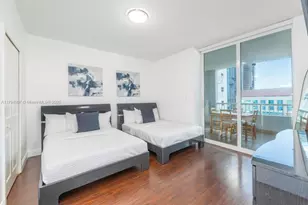 170 SE 14th St, Miami, FL 33131 - Photo 2