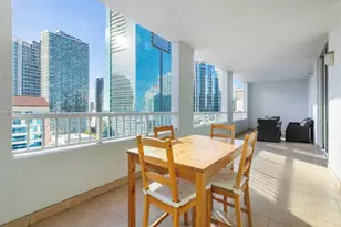 170 SE 14th St, Miami, FL 33131 - Photo 14