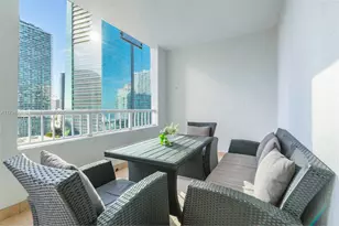 170 SE 14th St, Miami, FL 33131 - Photo 16