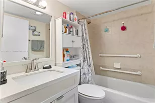 9501 Seagrape Dr, Davie, FL 33324 - Photo 18