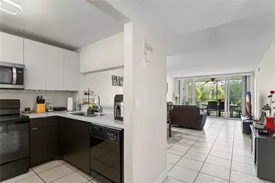 9501 Seagrape Dr #205, Davie, FL 33324 - Photo 4