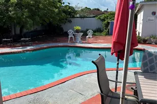 240 E 39th St, Hialeah, FL 33013 - Photo 10