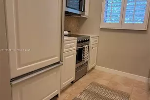 624 Orton Ave, Fort Lauderdale, FL 33304 - Photo 10