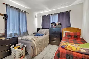 1045 NW 32nd St, Miami, FL 33127 - Photo 32