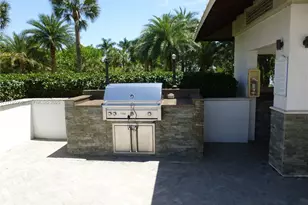 2801 NE 183rd St, Aventura, FL 33160 - Photo 18