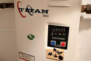 4700 NW 35th St, Lauderdale Lakes, FL 33319 - Photo 18