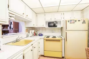 4700 NW 35th St, Lauderdale Lakes, FL 33319 - Photo 14