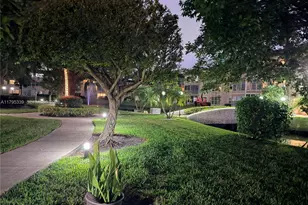 4700 NW 35th St, Lauderdale Lakes, FL 33319 - Photo 32