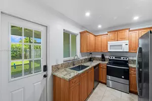 1761 NE 52nd St, Fort Lauderdale, FL 33334 - Photo 16