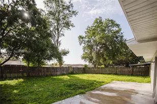 323 NE Midfield Ln, Port Saint Lucie, FL 34983 - Photo 26