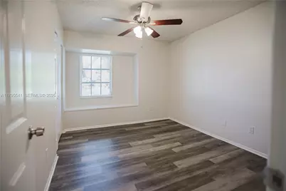 323 NE Midfield Ln, Port Saint Lucie, FL 34983 - Photo 12