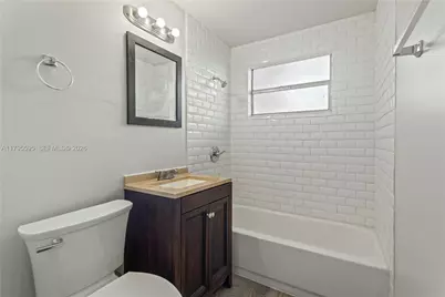 3121 NE 13th Ave, Pompano Beach, FL 33064 - Photo 4