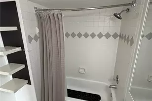 126 SW 17th Rd, Miami, FL 33129 - Photo 8