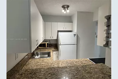 126 SW 17th Rd #505, Miami, FL 33129 - Photo 14