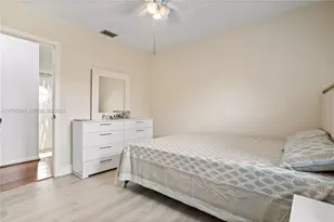 1051 SW 95 Terrace, Pembroke Pines, FL 33025 - Photo 24