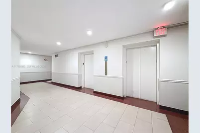 2899 Collins Ave #1218, Miami Beach, FL 33140 - Photo 6