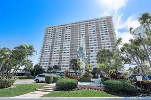 300 Bayview Dr, Sunny Isles Beach, FL 33160 - Photo 14