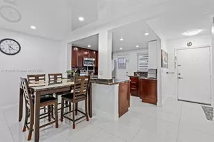 301 NE 14th Ave, Hallandale Beach, FL 33009 - Photo 4