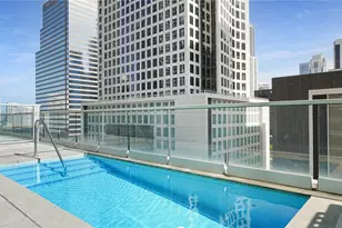 55 SE 6th St, Miami, FL 33131 - Photo 20