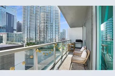 55 SE 6th St #1804, Miami, FL 33131 - Photo 14