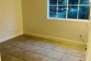 6115 NW 186th St, Hialeah, FL 33015 - Photo 14