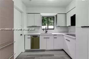 3220 S Le Jeune Rd, Coral Gables, FL 33134 - Photo 8