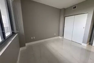 16385 Biscayne Blvd, North Miami Beach, FL 33160 - Photo 12