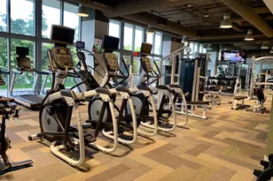 16385 Biscayne Blvd, North Miami Beach, FL 33160 - Photo 18