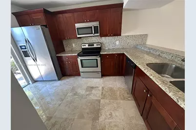 878 Crystal Lake Dr, Deerfield Beach, FL 33064 - Photo 2