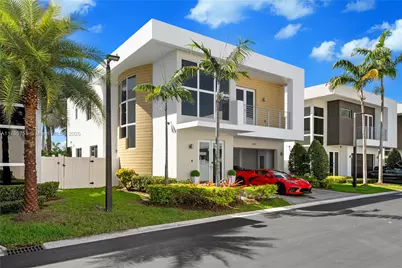 9830 NW 74th Ter, Doral, FL 33178 - Photo 2