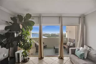 300 Bayview Dr, Sunny Isles Beach, FL 33160 - Photo 14