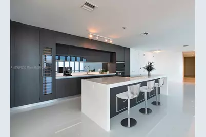 851 NE 1st Ave #PH5011, Miami, FL 33132 - Photo 10
