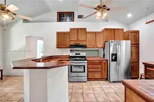 326 S 14th Ave, Hollywood, FL 33020 - Photo 10