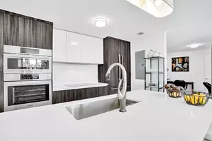 488 NE 18th St, Miami, FL 33132 - Photo 16