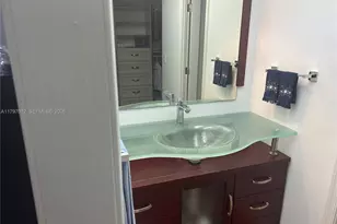 400 Diplomat Pkwy, Hallandale Beach, FL 33009 - Photo 16