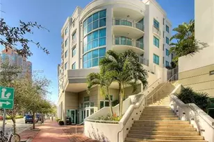 110 Washington Ave, Miami Beach, FL 33139 - Photo 1