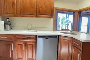 2241 NE 38th St, Lighthouse Point, FL 33064 - Photo 6