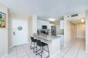 19999 E Country Club Dr, Aventura, FL 33180 - Photo 8