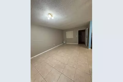 1525 NW 19th Ter #25, Miami, FL 33125 - Photo 2