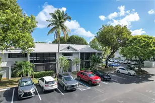 933 NE 199th St, Miami, FL 33179 - Photo 24