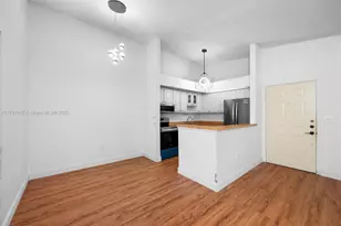 933 NE 199th St, Miami, FL 33179 - Photo 8