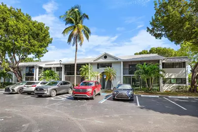 933 NE 199th St #207, Miami, FL 33179 - Photo 2