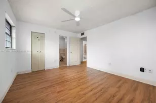 933 NE 199th St, Miami, FL 33179 - Photo 14