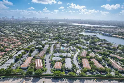 933 NE 199th St #207, Miami, FL 33179 - Photo 32