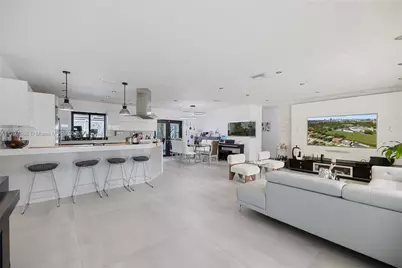 20375 NE 22nd Pl, Miami, FL 33180 - Photo 6